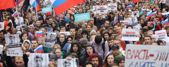 Как МВД занижает явку на митинги — в одном графике