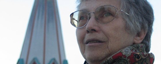 На Красной площади круглей всего земля…