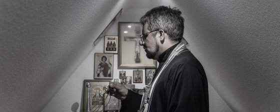 «Церковное подполье». Как живут российские антивоенные священники и кто им помогает
