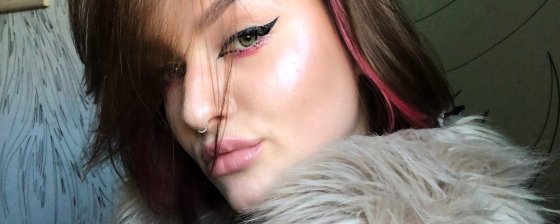 Полицейский записался на пирсинг и задержал сотрудницу салона красоты за участие в акции