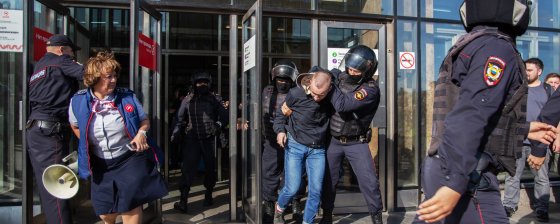 Задержания 3 августа: в какие ОВД привозили и сколько оставили на ночь