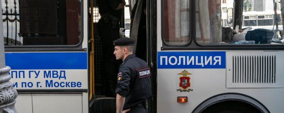 Новые обыски и допросы по следам летних протестов. Что известно