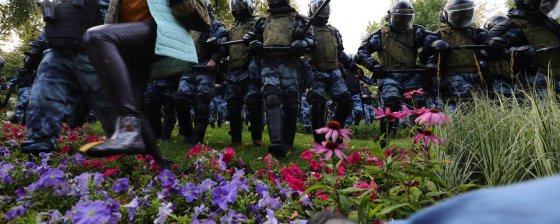 «Правозащитное поле зачищают»: что происходило с правозащитниками в октябре