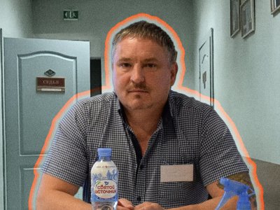      «Тебе все неймется? Ты нас заебал»: Что известно о деле правозащитника, которого задержали за лого Facebook
    