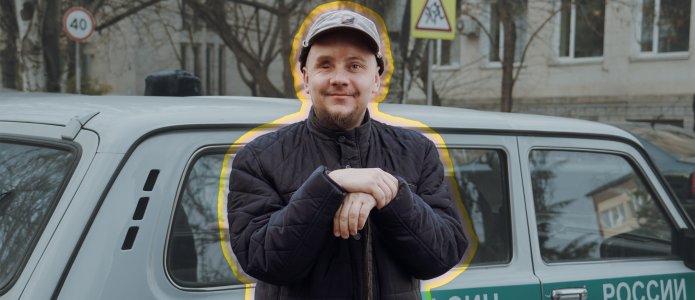 Незрячему крымчанину Александру Сизикову подкинули книги. Суд отправил его в колонию на 17 лет как лидера «террористической» ячейки