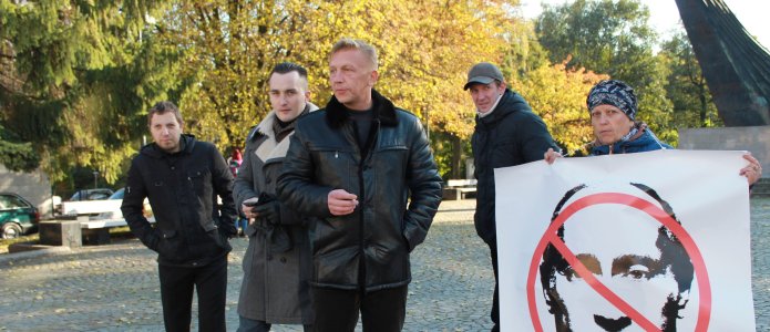 «Очень уж их интересовало содержание моего плаката»