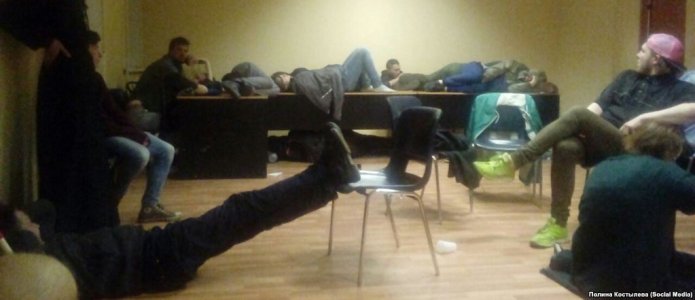 12 июня: нарушения в отделениях полиции