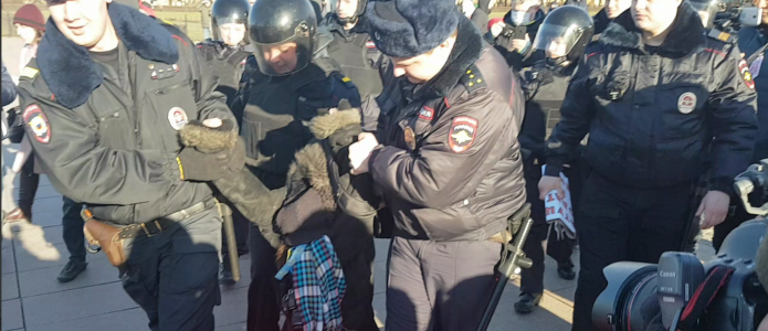 Список задержанных на акциях в защиту Конституции в Петербурге 15 марта 2020 года