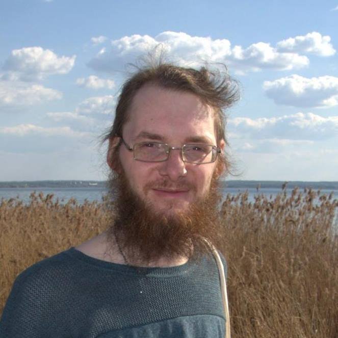 «Что, бегать за каждым и представляться?»