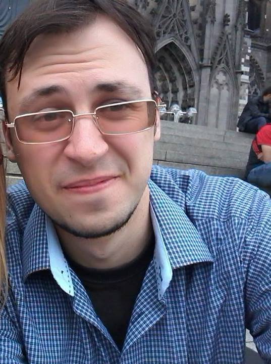 «Меня в первый раз избивают сотрудники Центра „Э“ в подсобке»