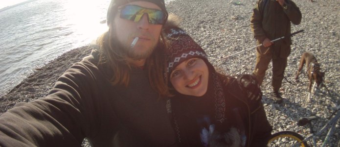 Отказ сотрудничать с ФСБ и картинки с Путиным: история пары, попросившей убежища в Грузии