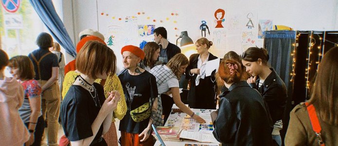 Происходит что-то «антироссийское». Рассказываем о событиях вокруг «Открытого пространства»