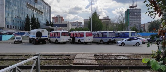Задержания на всероссийской акции нацболов за честные выборы. Онлайн