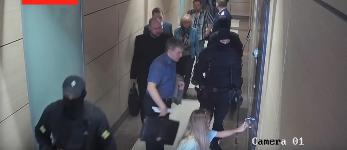 «Всех напугать, кто мимо проходил»: адвокаты о том, как ведется следствие по «делу ФБК»